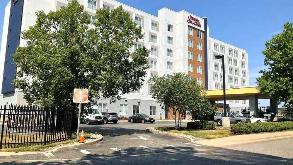 Cheapestairportparking Parking -Hampton Inn & Suites EWR Airport Parking