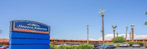 Cheapestairportparking Parking -Howard Johnson Inn  Phoenix Sky Harbor International (PHX) Airport Parking (No Shuttle Service)