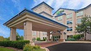 Cheapestairportparking Parking -Holiday Inn Express & Suites MDW Airport Parking