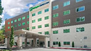 Cheapestairportparking Parking -Holiday Inn Express & Suites ATL Airport Parking