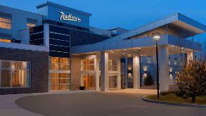 Cheapestairportparking Parking -Radisson Hotel Calgary YYC Airport Parking
