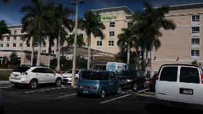 Cheapestairportparking Parking -Holiday Inn Fort Myers Airport Parking RSW